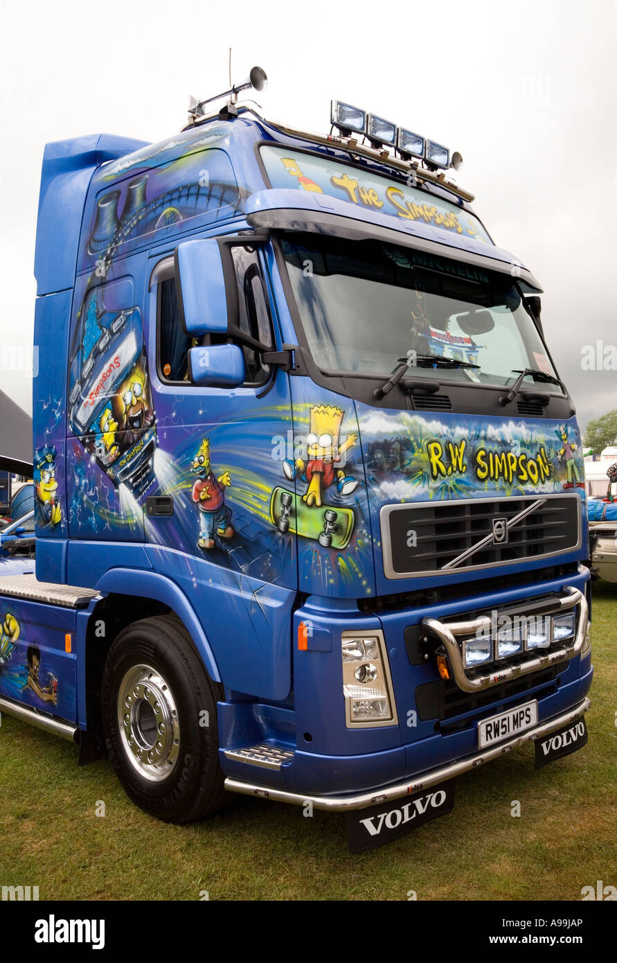 R.W Simpson Volvo FH Serie Zugmaschine mit The Simpsons Luft gebürstet