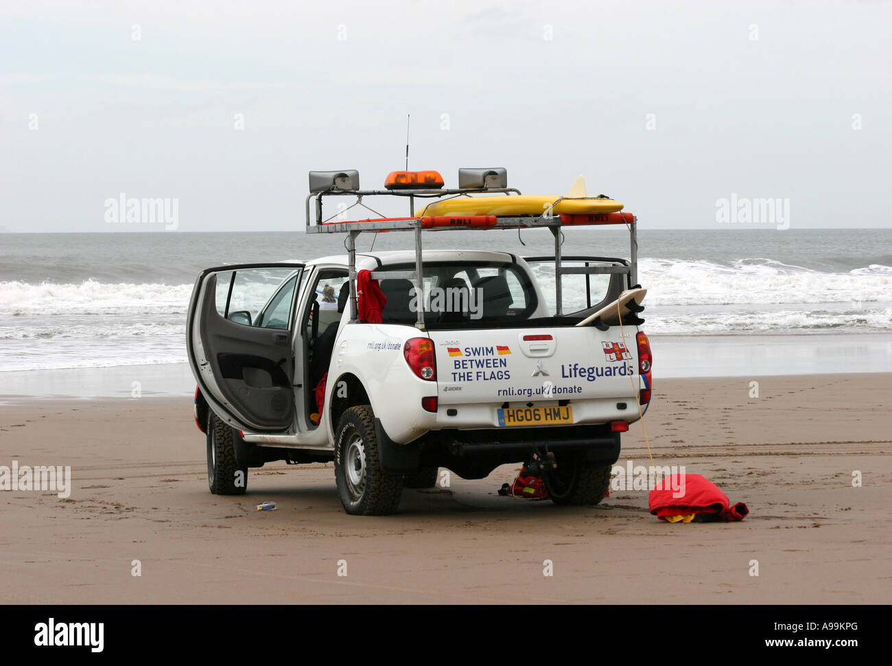 Croyde Stadt Strand RNLI Rettungsschwimmer Stockfoto