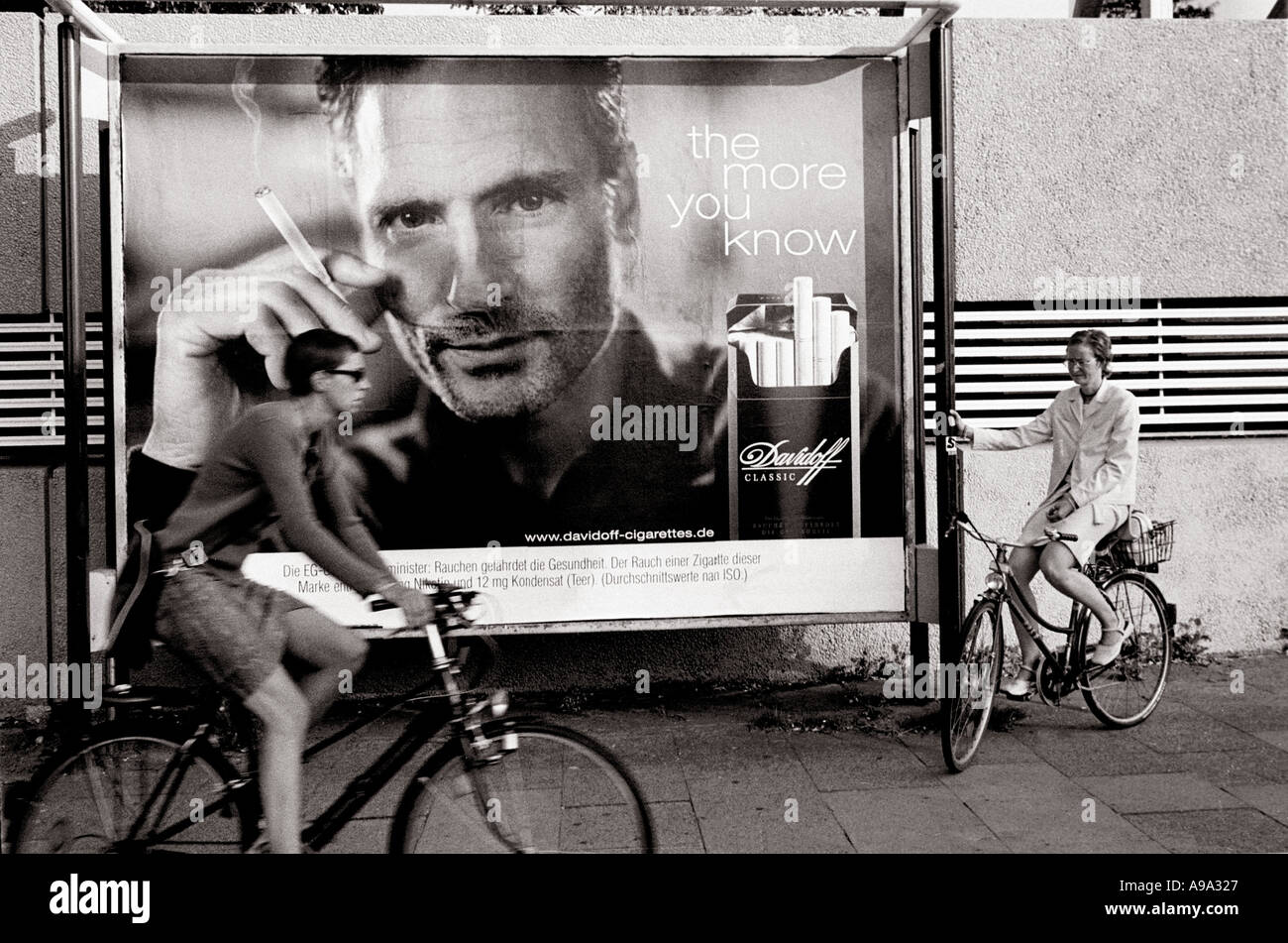 Tabakkonzern Werbung München Stockfoto
