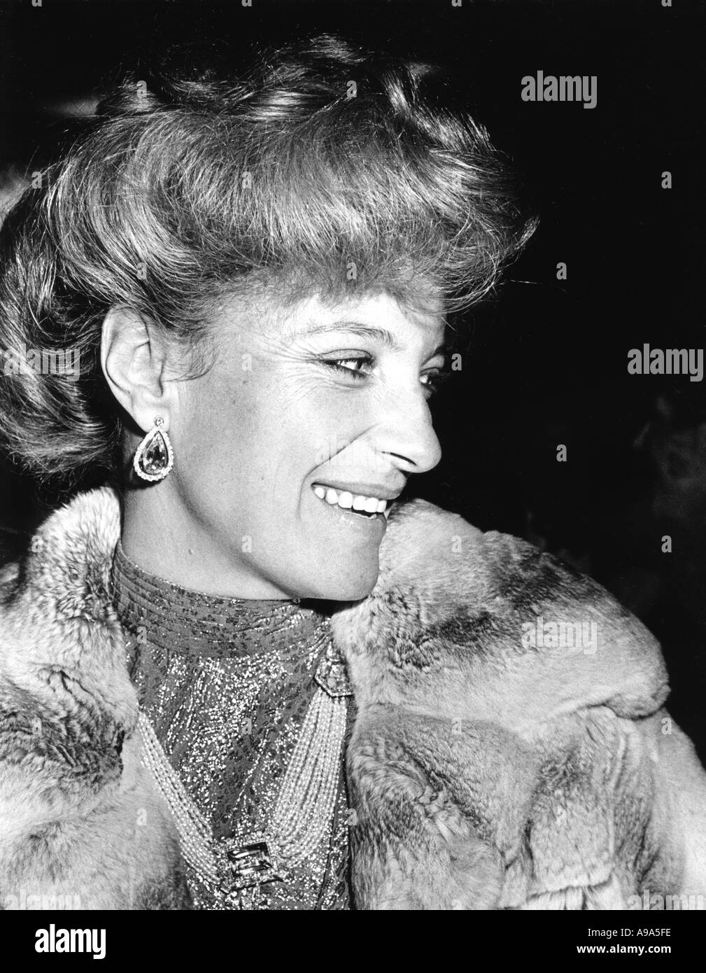 Ihre Königliche Hoheit Prinzessin Michael von Kent 1983 Profil Kopfschuss einen Pelzmantel tragen Stockfoto