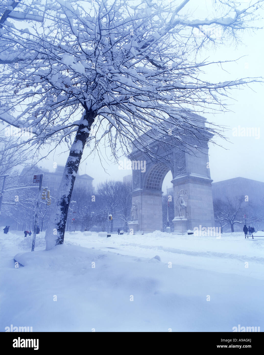 NORTH FACE WASHINGTON SQUARE ARCH (© MCKIM, MEAD & WEIßEN 1892) WASHINGTON SQUARE PARK GREENWICH VILLAGE MANHATTAN NEW YORK CITY USA Stockfoto