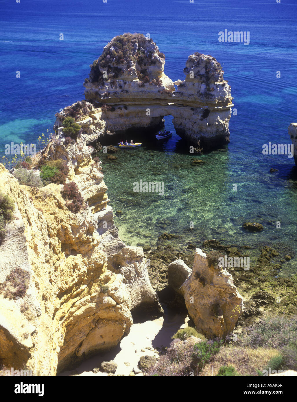 MEER ARCH PRAIA DE CAMILO LAGOS ALGARVE KÜSTE PORTUGAL Stockfoto