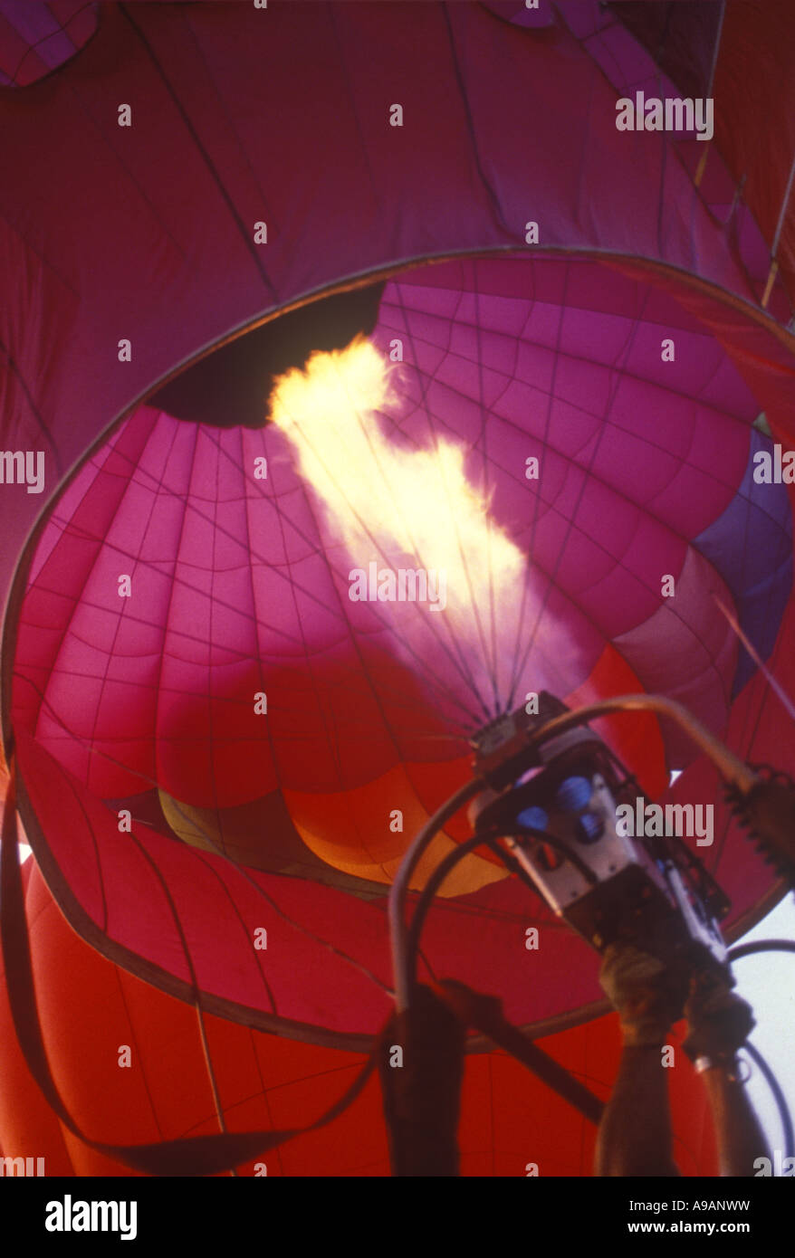 GAS FLAMME AUFBLASEN HOT AIR BALLOON Stockfoto