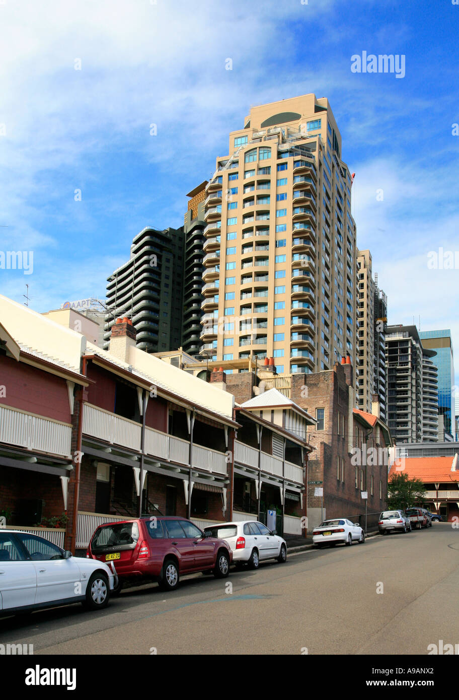 Wohnungen und öffentlichen Wohnungsbau in Sydneys Rocks Gegend. Stockfoto