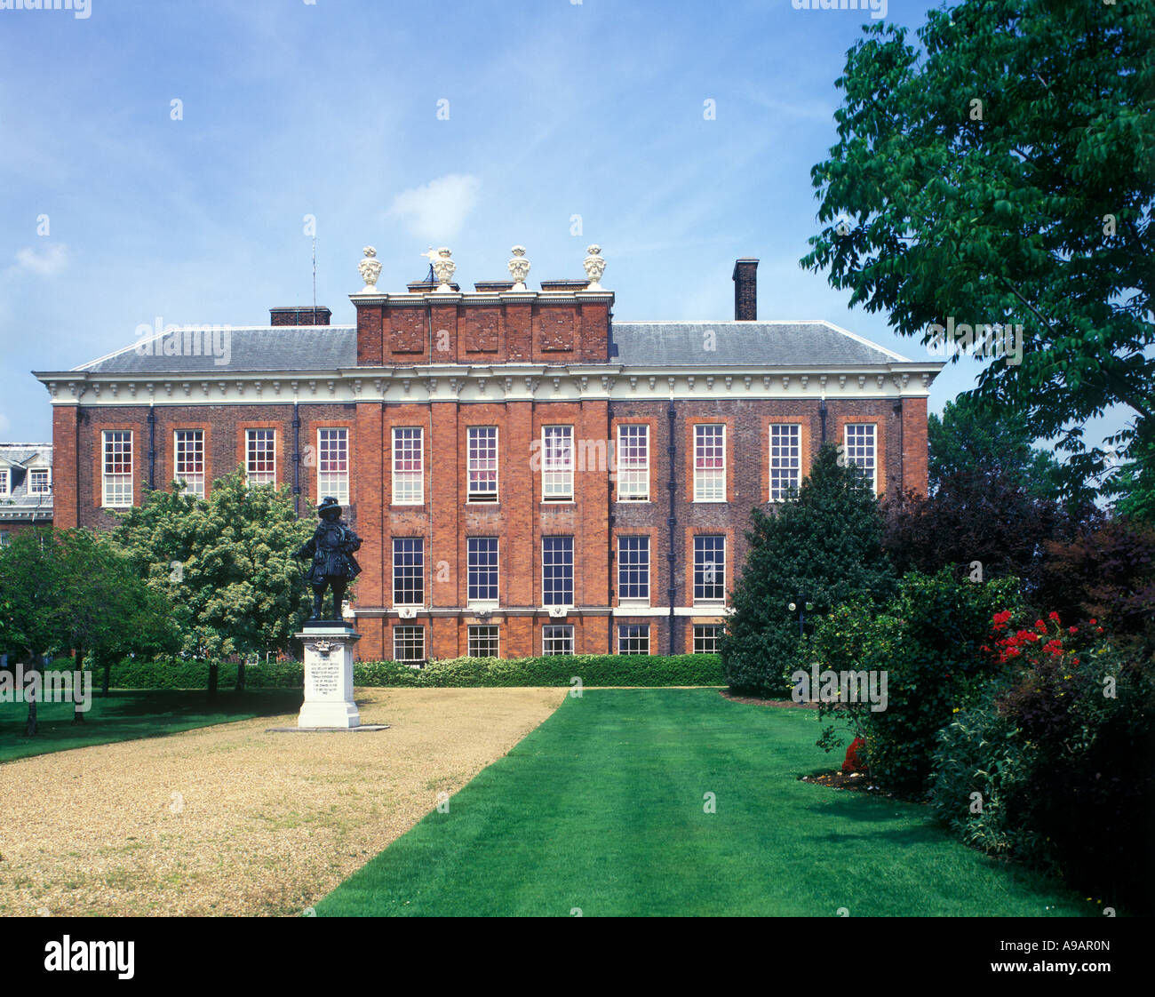 KENSINGTON PALACE KENSINGTON GARDENS-LONDON-ENGLAND-GROßBRITANNIEN Stockfoto