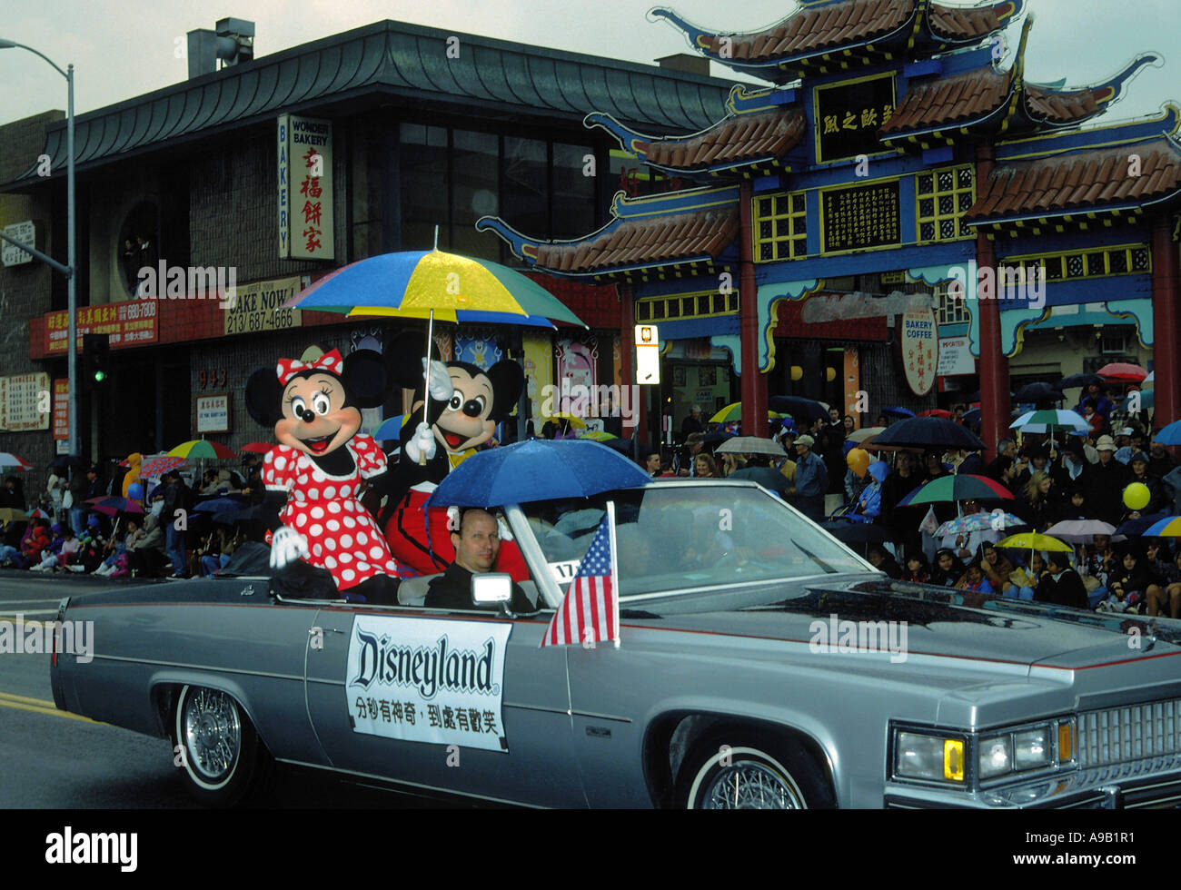 Mickey mouse auto -Fotos und -Bildmaterial in hoher Auflösung – Alamy