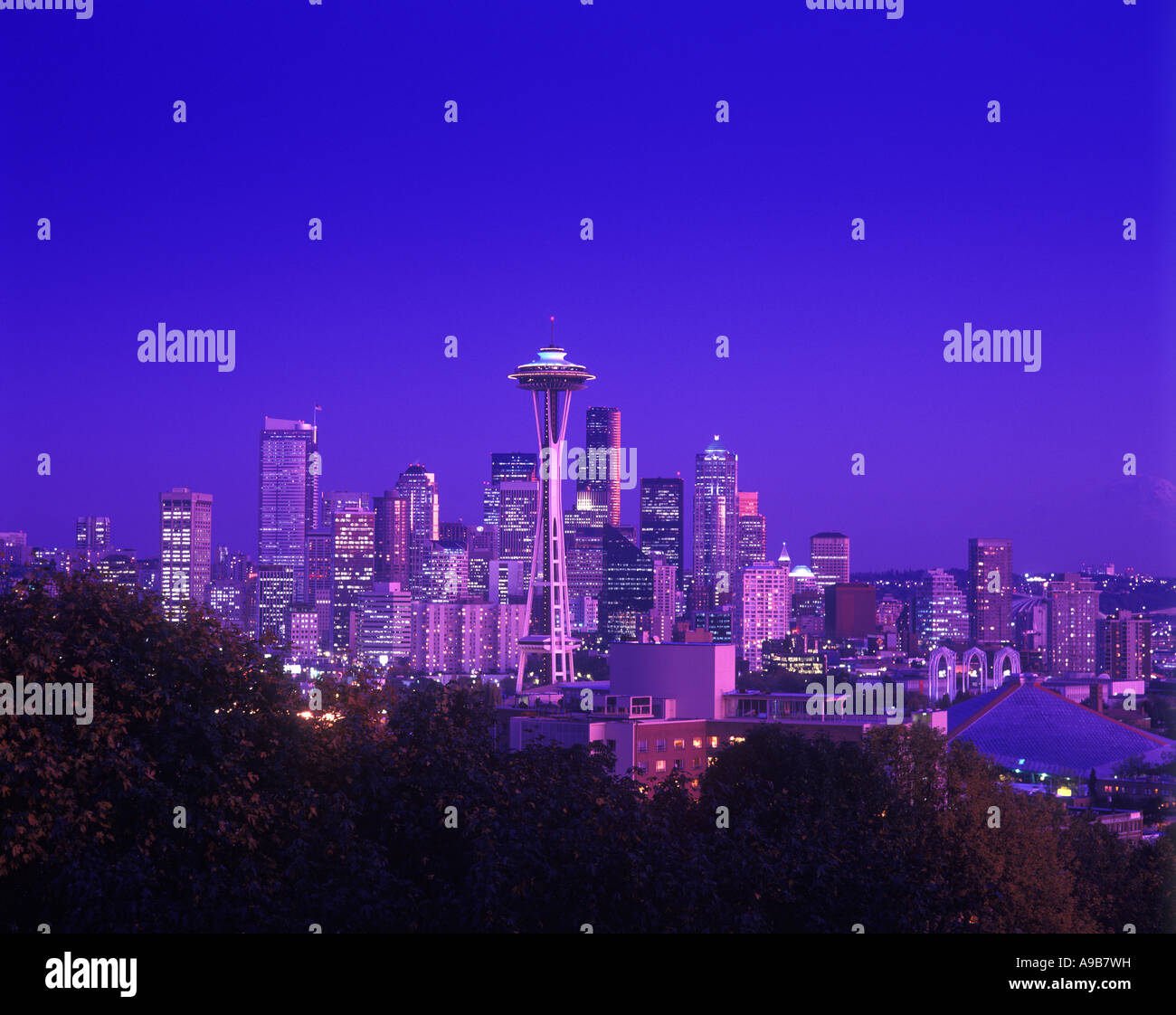 INNENSTADT VON SKYLINE SPACE NEEDLE SEATTLE WASHINGTON STATE USA Stockfoto