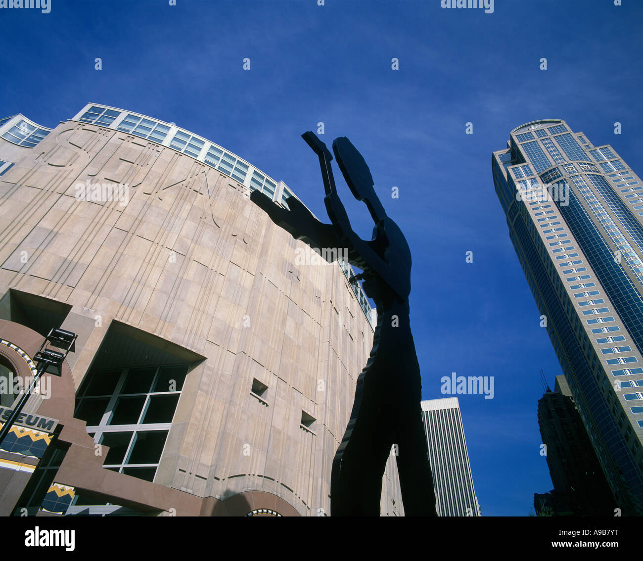 BOROFSKY HÄMMERN MANN SKULPTUR SEATTLE ART MUSEUM SEATTLE WASHINGTON STATE USA Stockfoto