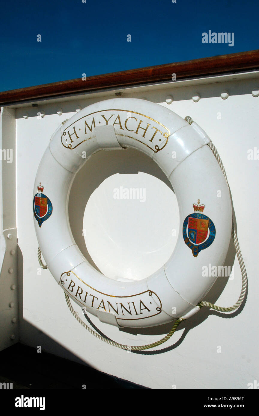 Rettungsring für die Royal Yacht Britannia, Ocean Quay, Firth of Forth, Edinburgh, Scotland, United Kingdom Stockfoto