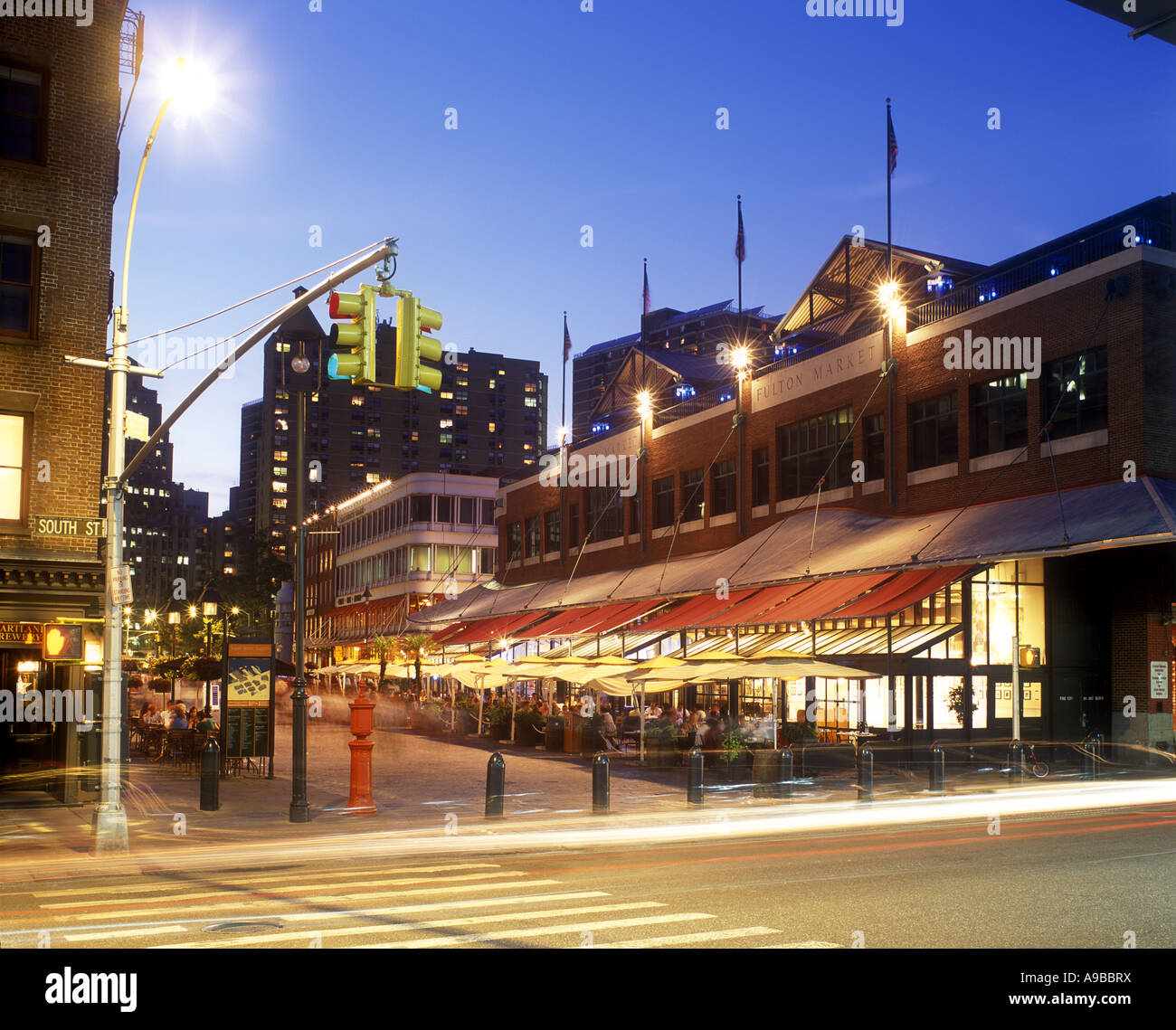 2005 HISTORISCHE RESTAURANTS FULTON MARKET BUILDING SOUTH STREET SEAPORT DOWNTOWN MANHATTAN NEW
