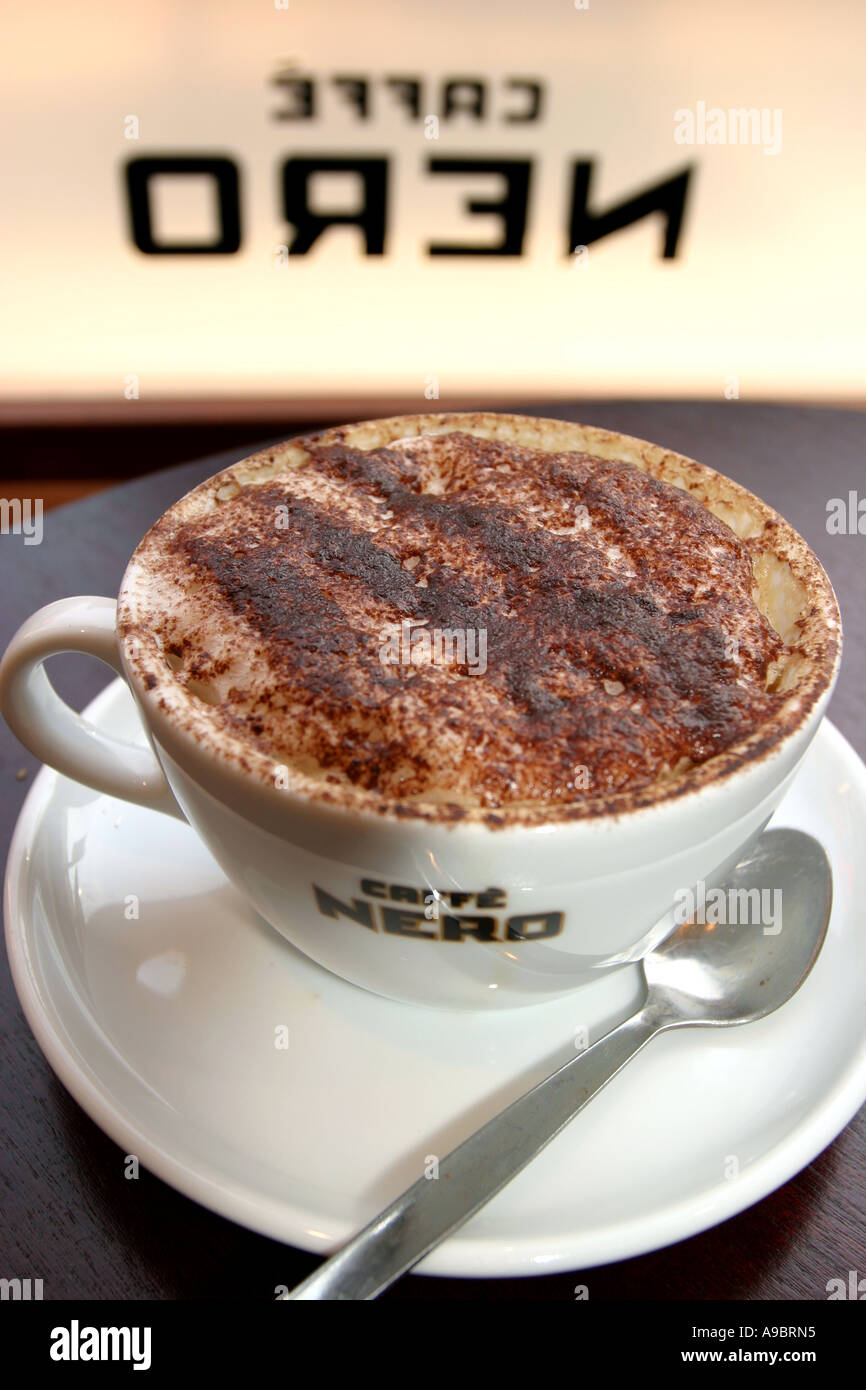 Cappuccino, Cafe Nero Stockfoto