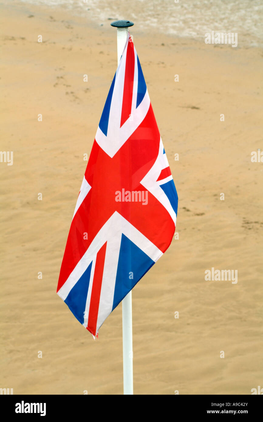 Union Jack britische Fahne vom Fahnenmast Stockfoto