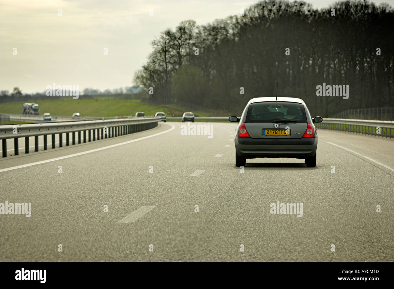 Auf einer französischen Autobahn Autobahn fahren Stockfoto