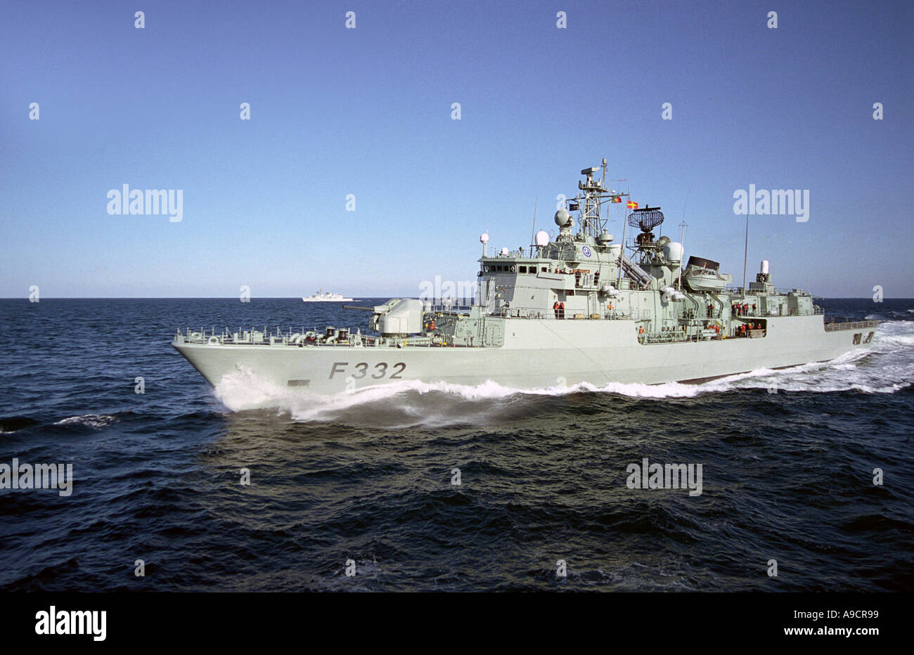 NFP Corte Real Portugal eine Vasco da Gama-Klasse Fregatte während der NATO Übung Loyal Mariner stattfand in der Ostsee Stockfoto