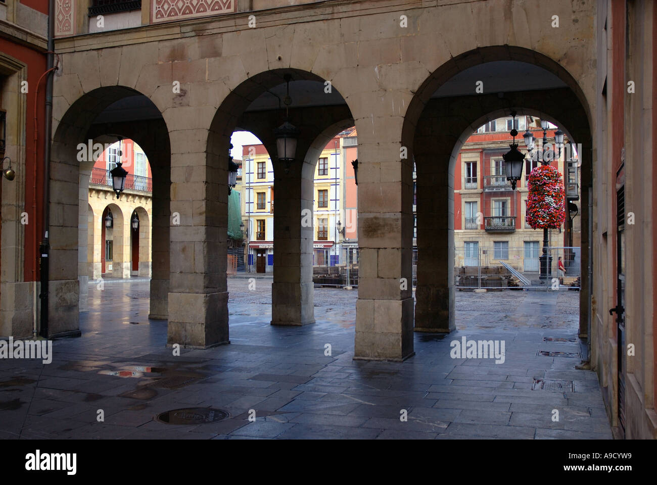 Blick auf den Bögen der Gijon wichtigsten quadratische Xixon Asturien Biskaya Golfo de Vizcaya Spanien España Iberia Europa Stockfoto