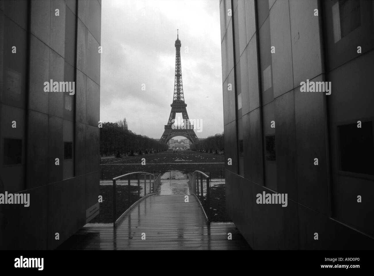 Zeigen Sie herrliche Tour Eiffel-Turm, einer der höchsten Eisen-Gebäude in der Welt Paris Frankreich-Nordeuropa an Stockfoto