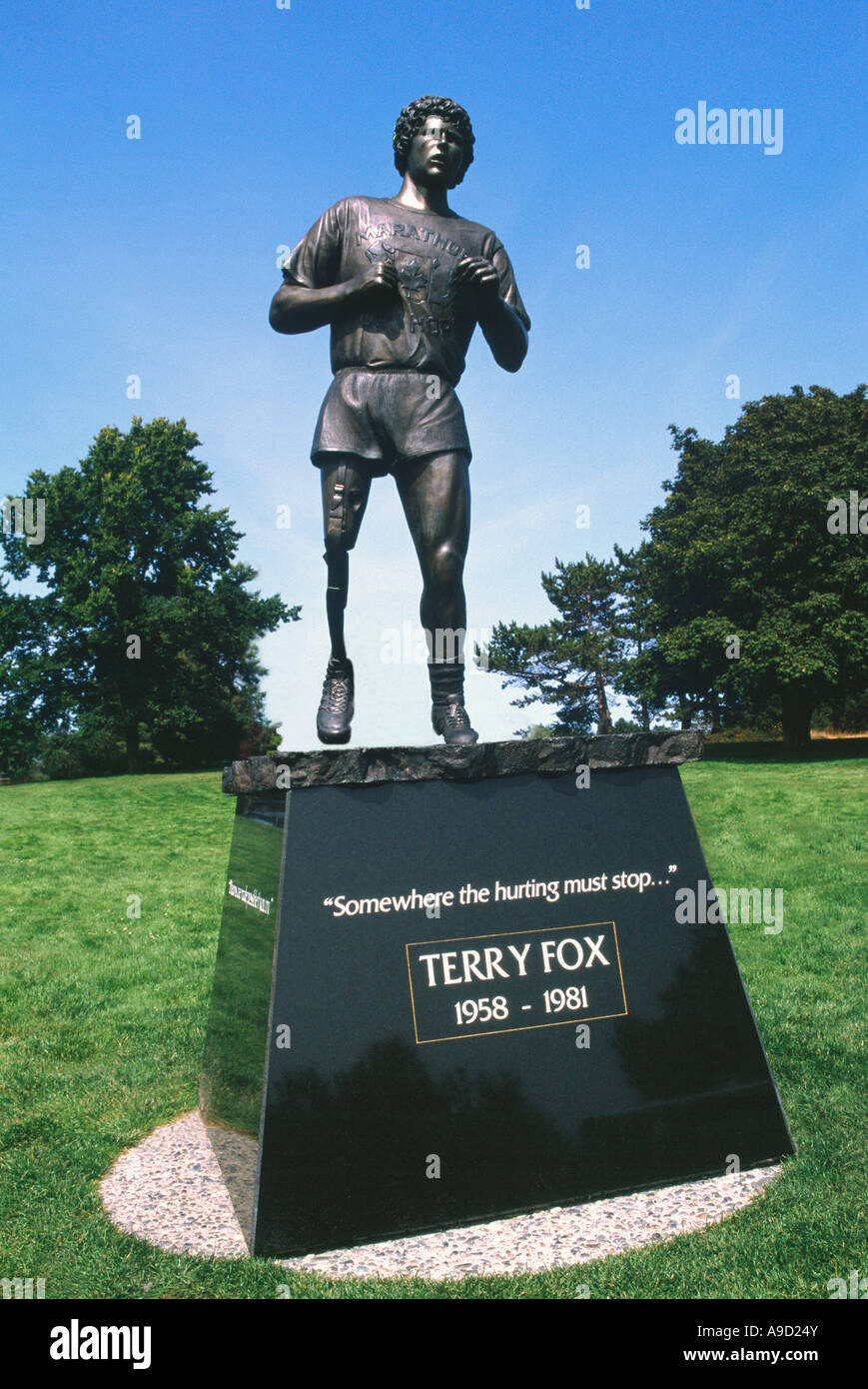 Terry Fox Statue, Victoria, Vancouver Island, British Columbia, Kanada - Meile 0 (null) Wahrzeichen und Denkmal in Beacon Hill Park Stockfoto