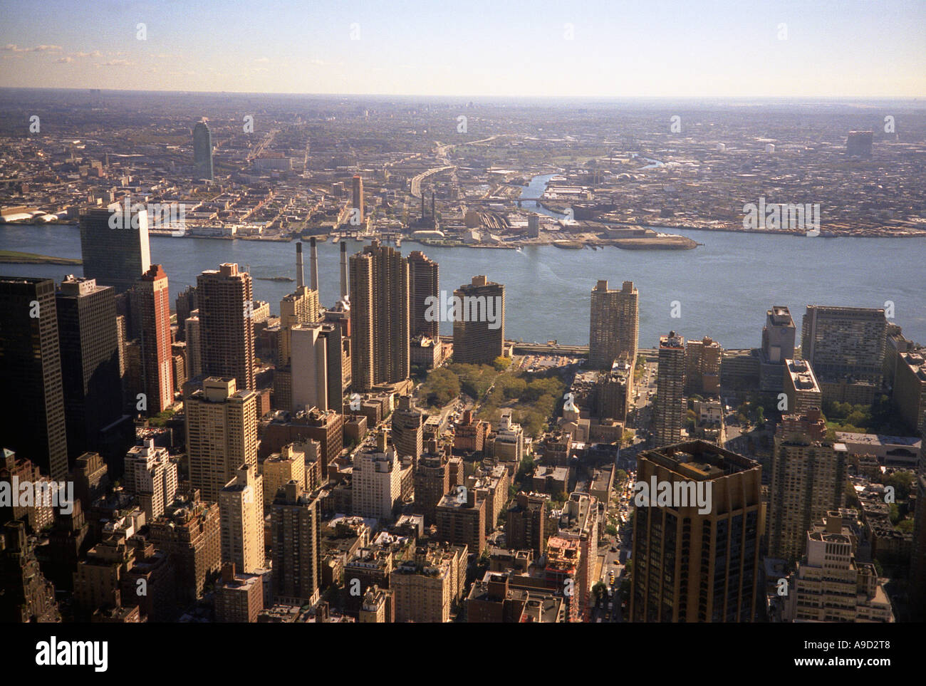 Blick auf die Skyline von New York und Wolkenkratzer USA Vereinigte Staaten von Amerika Stockfoto