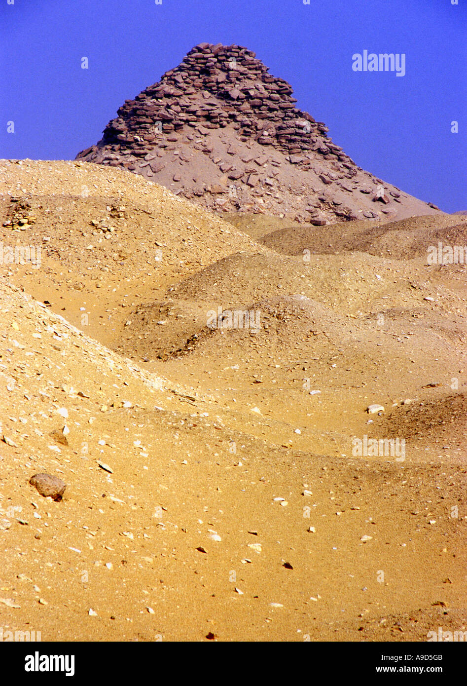 Zerstörten Pyramiden von Userkaf Sakkara Sakkara Saqqarah Kairo Arabische Republik Ägypten ägyptische Nord-Afrika, Naher Osten Stockfoto
