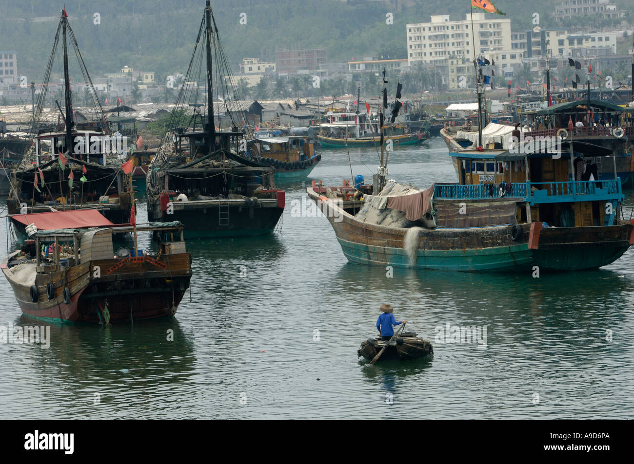 Fischerhafen in Sanya Hainan China 31. März 2006 Stockfoto