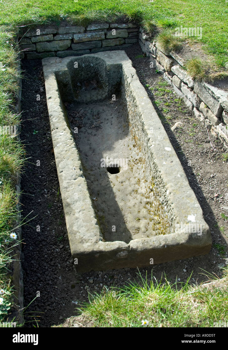 Steinsarg in St. Andrews Cathedral Scotland UK Stockfoto