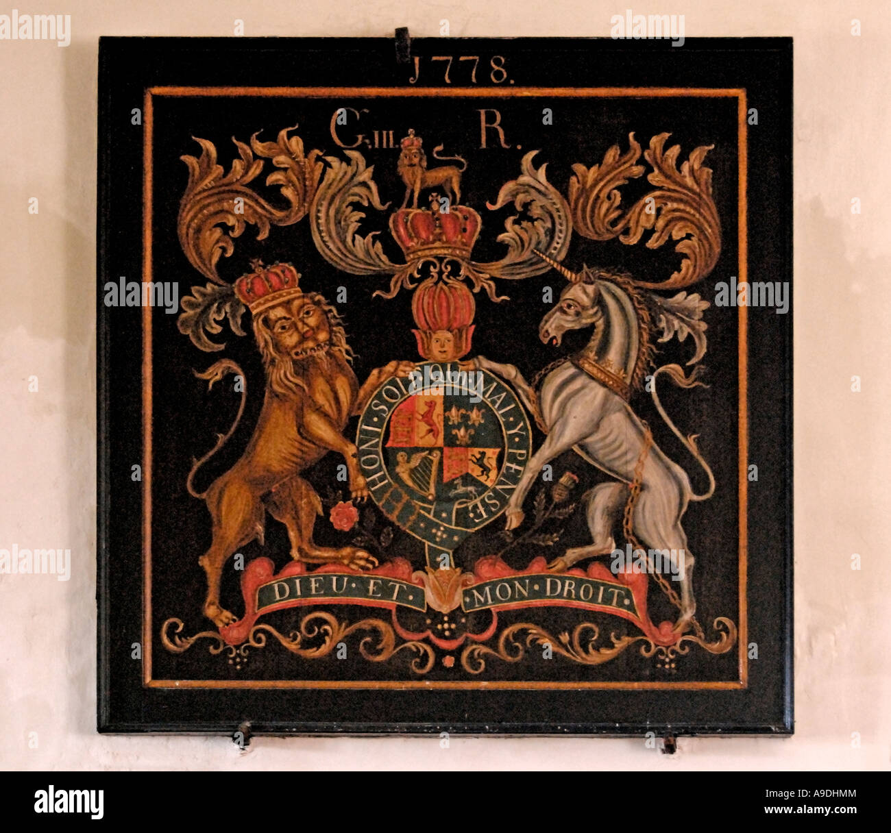 Königliche Wappen von König George III, vom Jahre 1778. Kirche von St. Johannes Evangelist, Waberthwaite. Nationalpark Lake District, Cumbria. Stockfoto