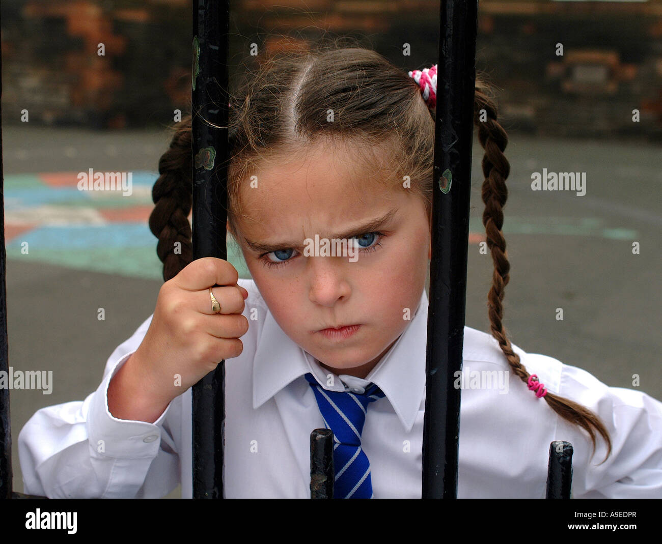 Angry Schulmädchen Stockfoto