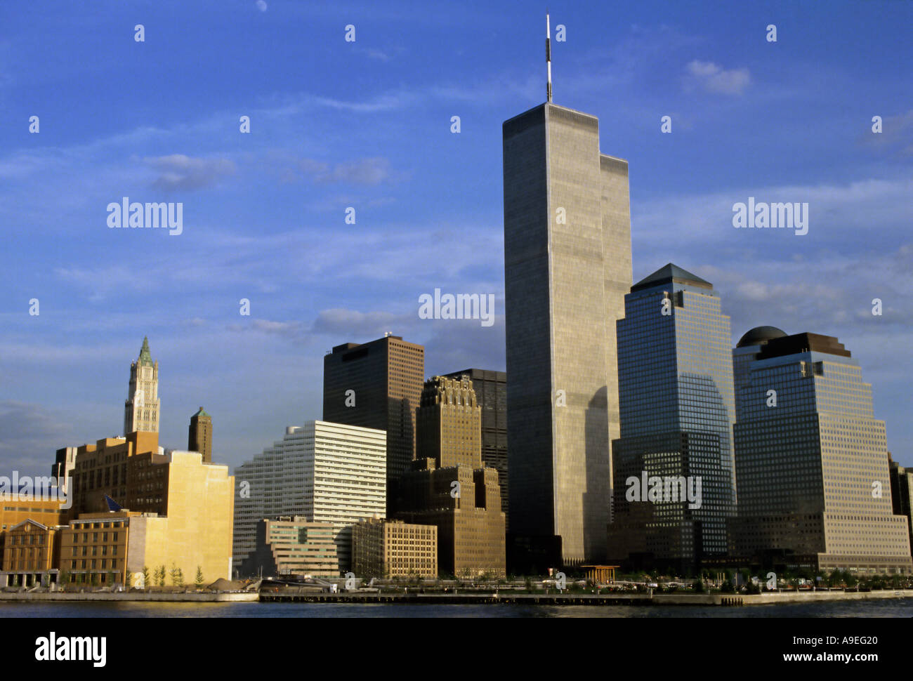 Datei-Foto aufgenommen im Jahr 1992 von den Hudson River zeigt New Yorker Skyline mit dem World Trade Center Stockfoto