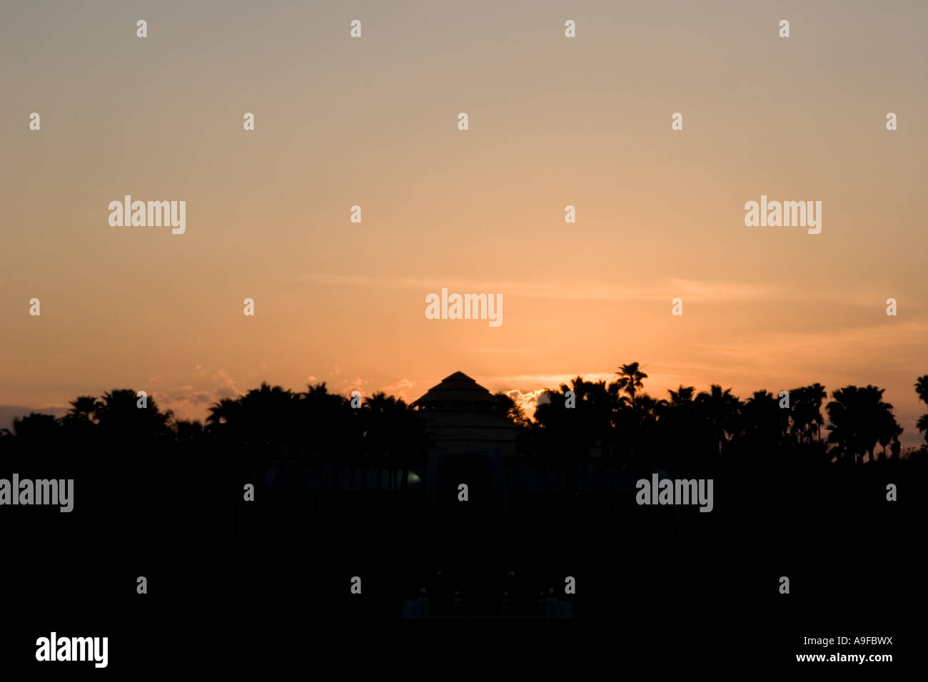 Sonnenuntergang am Adventure Island im US-Bundesstaat Florida. Stockfoto