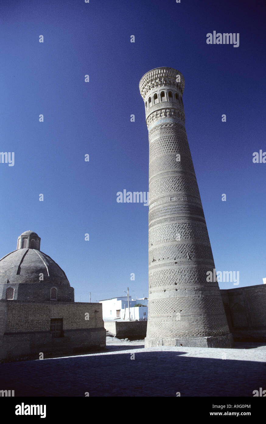 Das Kalon-Minarett in der Poi-Kalon Moschee Buchara Stockfoto