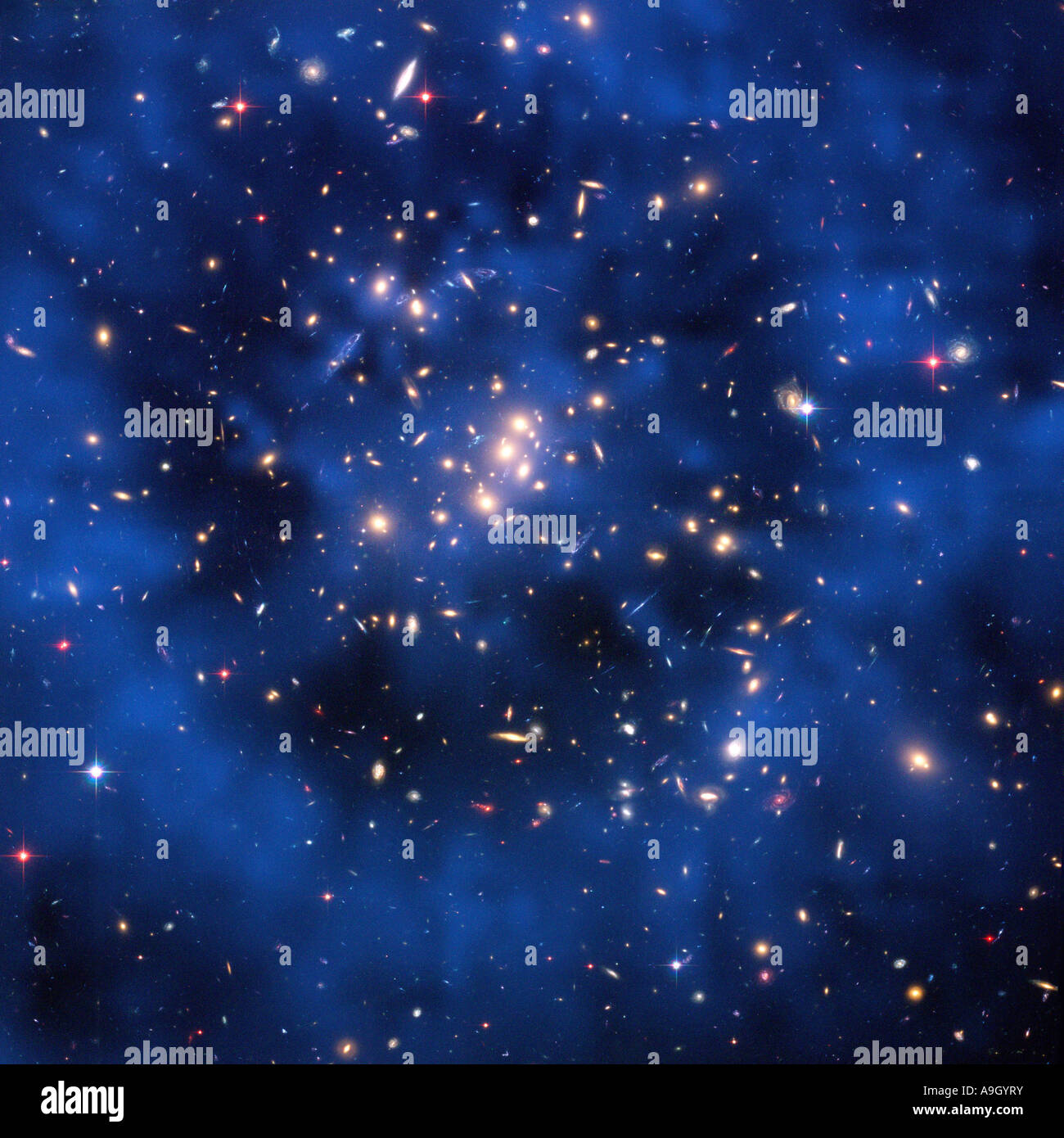 Hubble findet Ring dunkle Materie in Galaxienhaufen vom Hubble-Weltraumteleskop Stockfoto