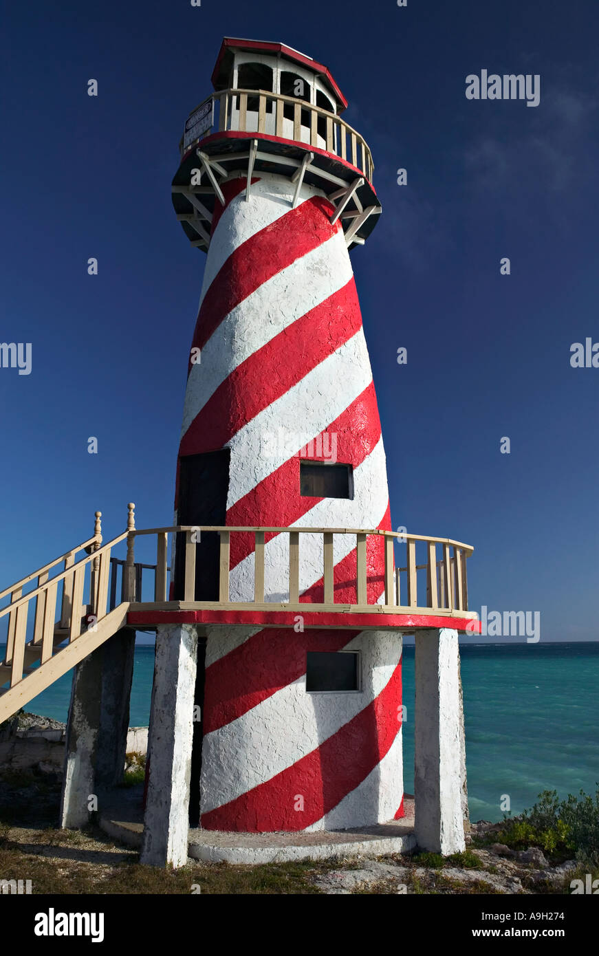 Hohe Felsen Leuchtturm, Grand Bahama, Bahamas, Caribbean Stockfoto