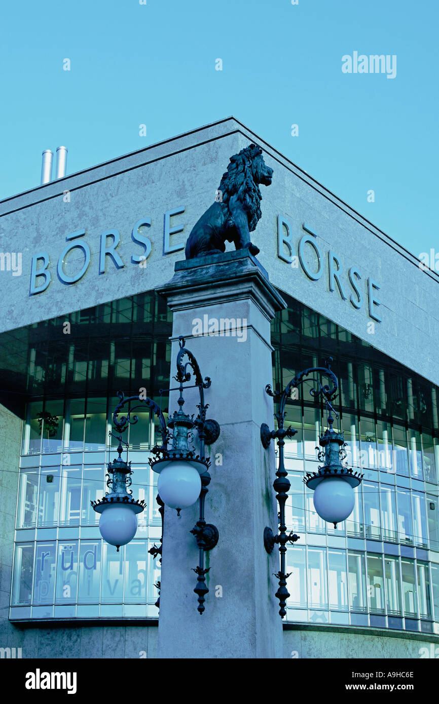 Schweiz Zürcher Börse Löwe Skulptur vor Stockfoto