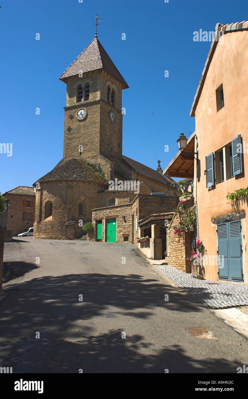 Das Dorf Solutre Pouilly. Pouilly und Fuissé sind zwei verschiedene Dörfer in der Mâconnais Stockfoto