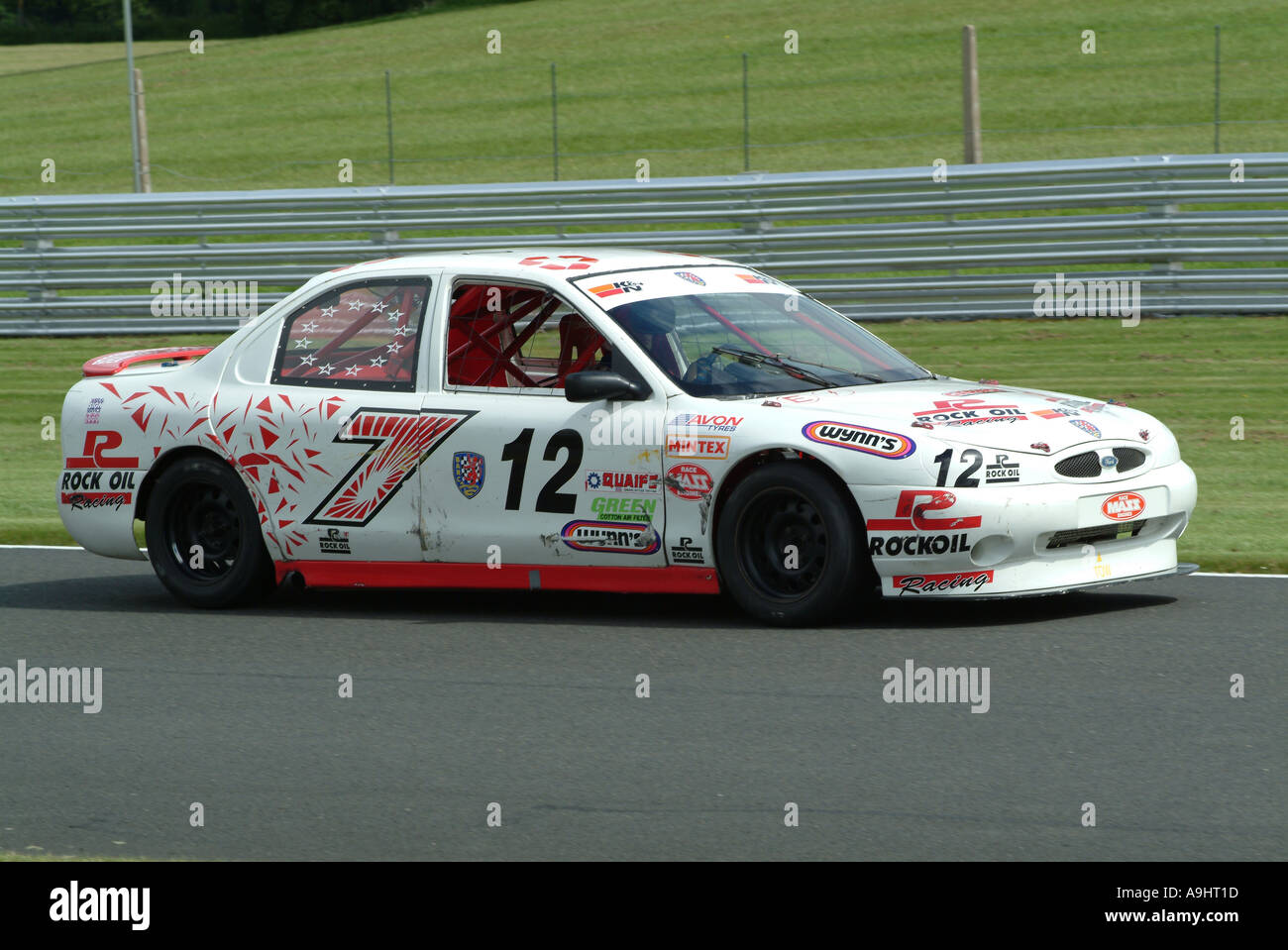 Ford Mondeo V6 Euro 3100 Autorennen am Oulton Park Motor Racing Circuit Cheshire England Vereinigtes Königreich UK Stockfoto