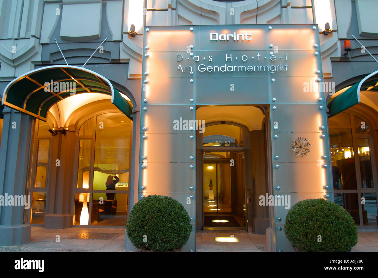 Berlin Hotel Dorint Gendarmen Markt Fassade Eingang Stockfoto