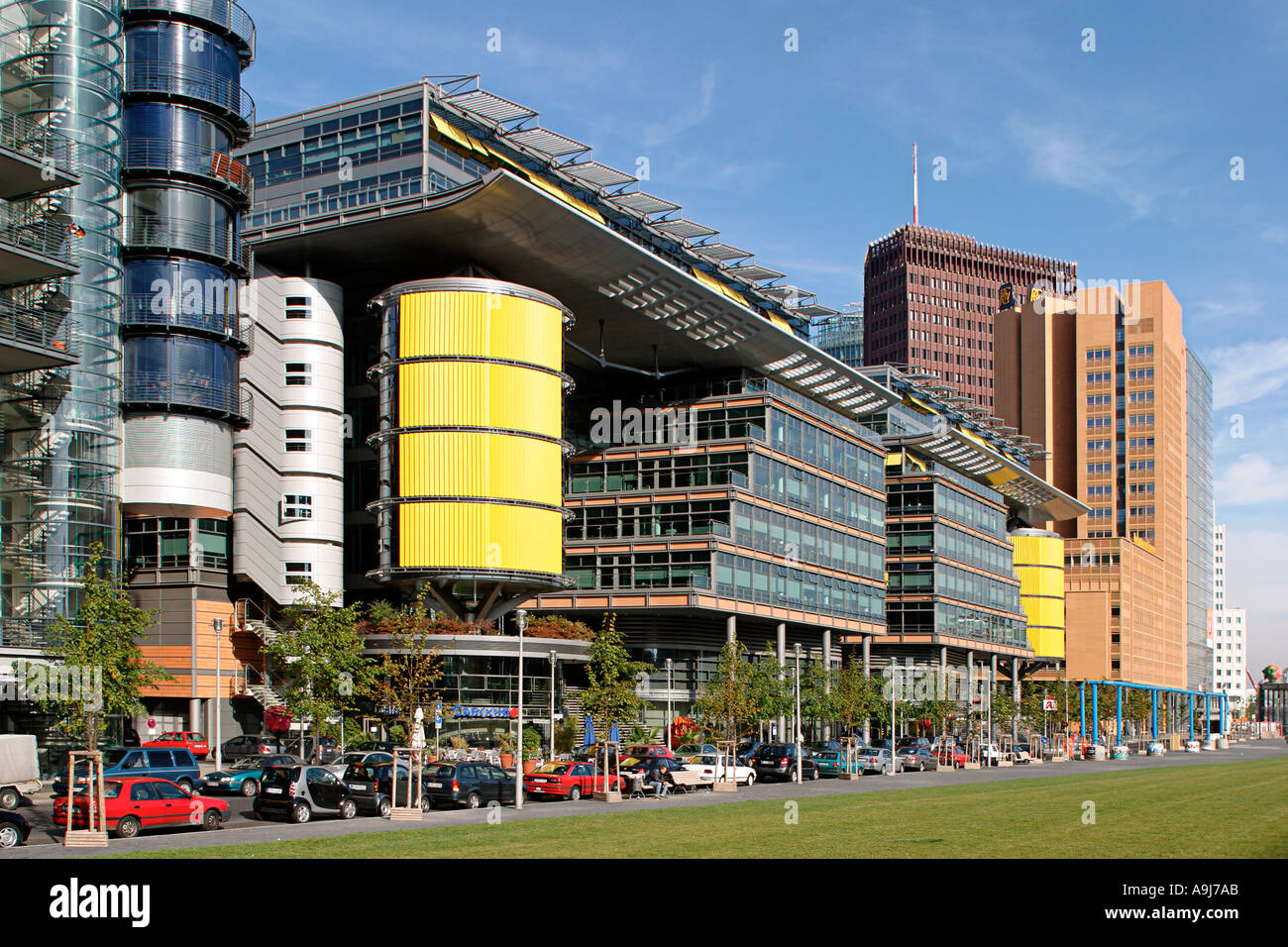 Berlin Mitte Potsdamer Platz Daimer Chrysler Areal moderne Segmentspannung von Debis Renzo Piano und Richard Rogers Stockfoto