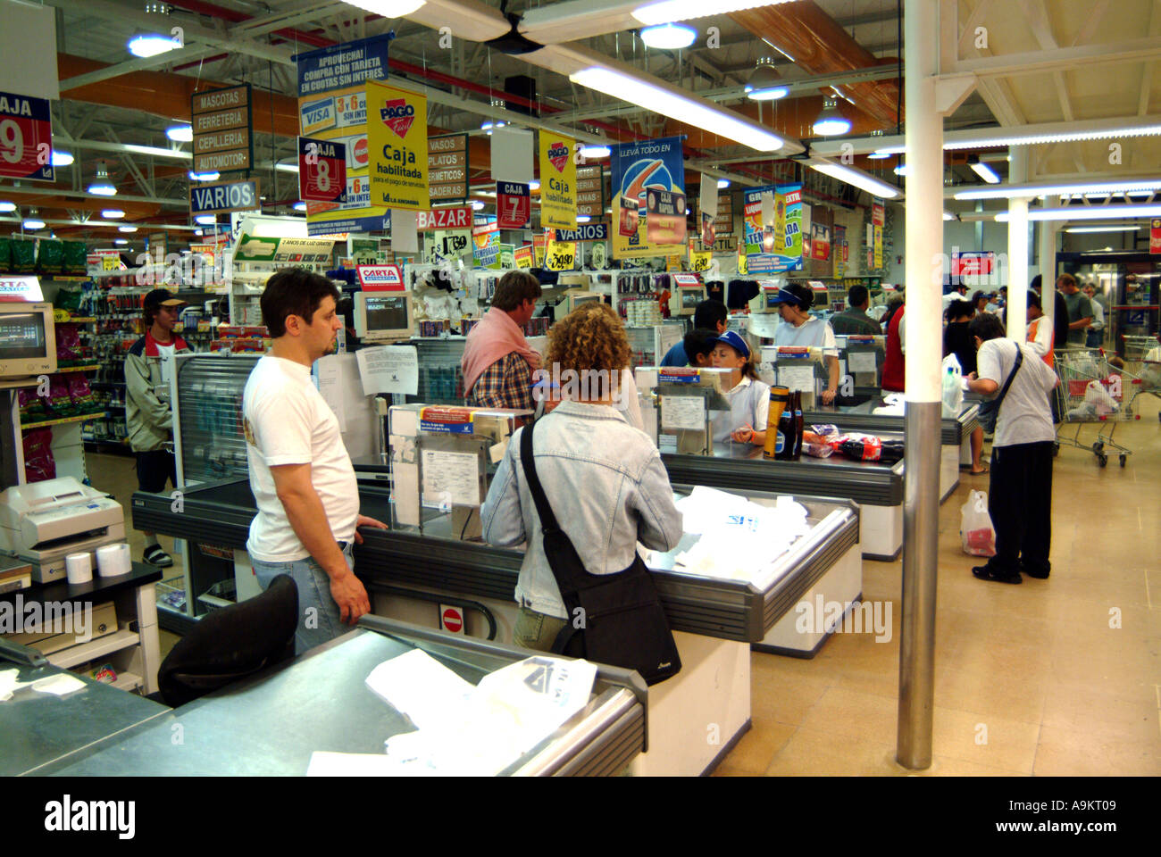 Argentinien-Puerto Madryn Supermarkt-Kassen Stockfoto
