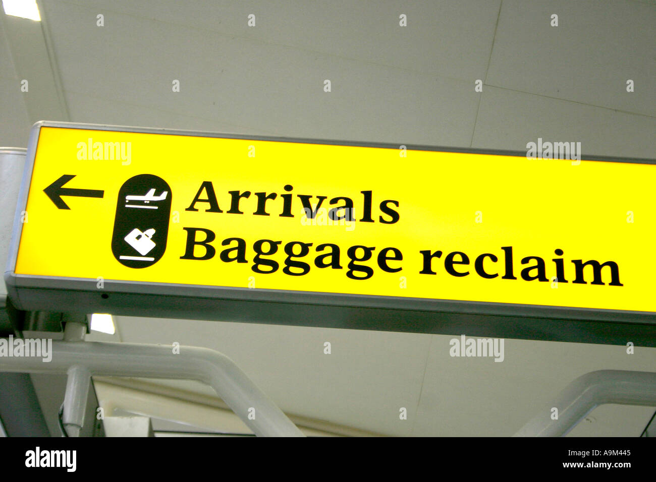 Ankunft Gepäckausgabe Schild am Flughafen in Großbritannien Stockfoto