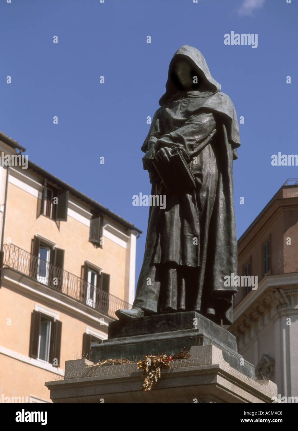 Rom, Lazio, Italien. Campo dei Fiori. Denkmal für Giordano Bruno (1889) Stockfoto