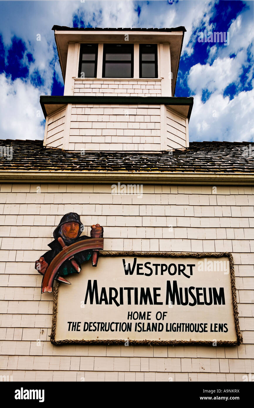 Bild von Willkommensschild für das Westport Maritime Museum nach Hause von der Zerstörung Insel Leuchtturm Objektiv Washington State Stockfoto