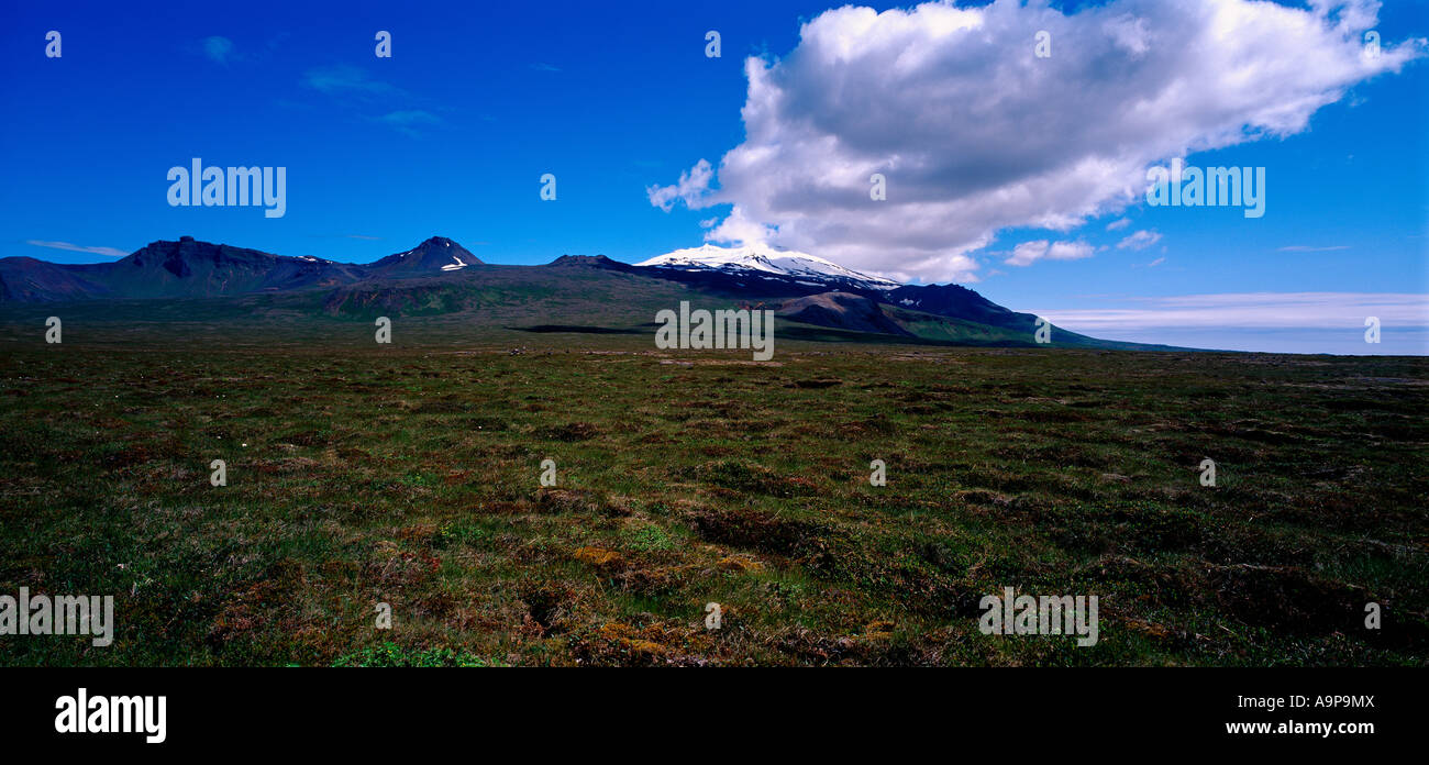 Der Gletscher Snaefellsjökull und Wolken von der Westküste Stockfoto