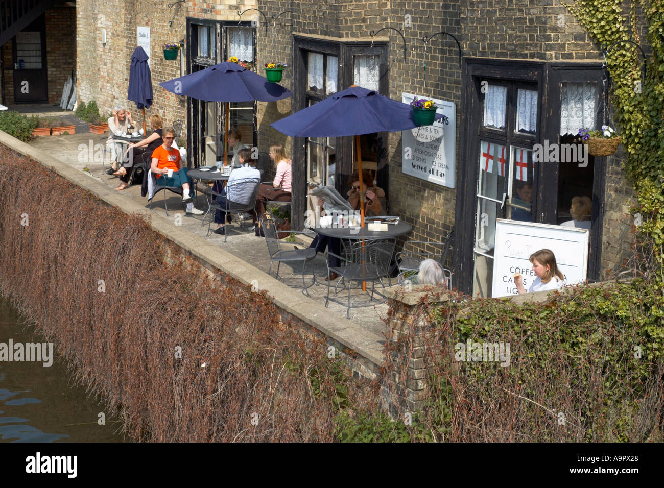 Fluss Teestuben St Ives am Ufer des Flusses Great Ouse Huntingdonshire Stockfoto