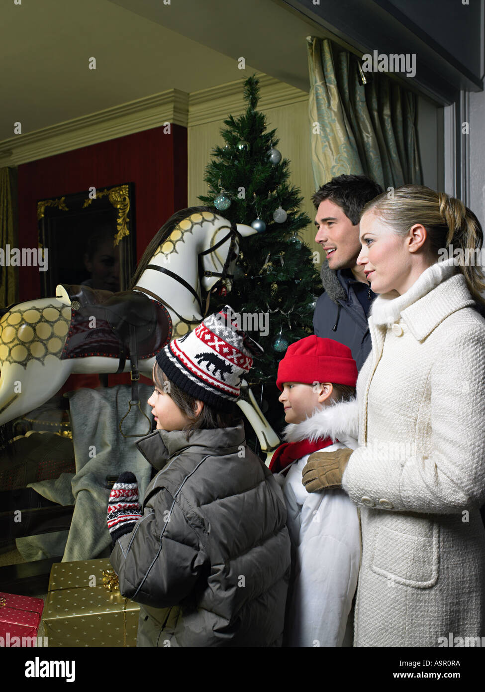 Familie, Weihnachts-shopping Stockfoto