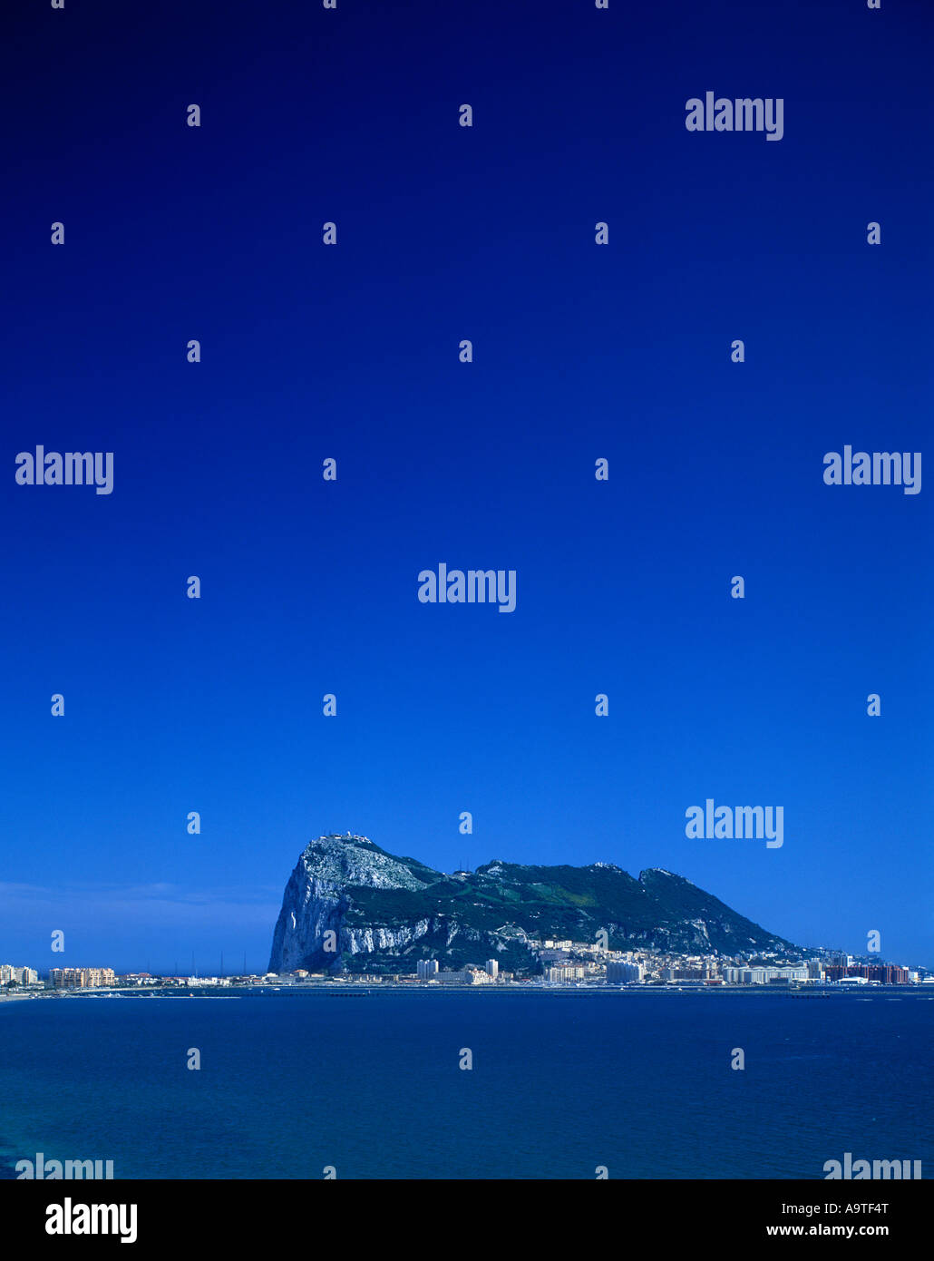 FELSEN VON GIBRALTAR AUS LA LINEA PROVINZ CADIZ SPANIEN Stockfoto