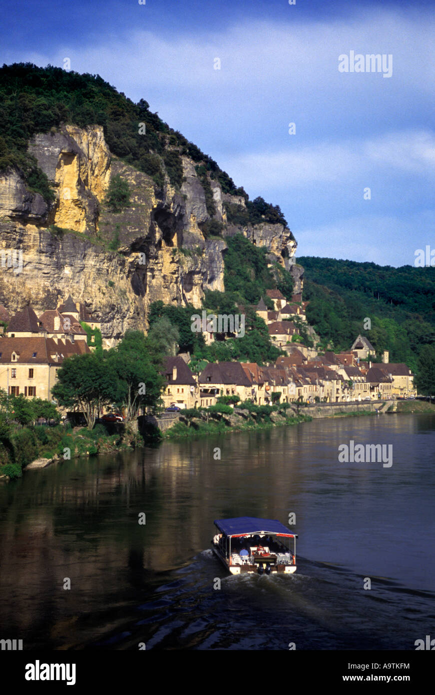 LA ROQUE-GAGEAC DORDOGNE FLUSS AQUITANE FRANKREICH Stockfoto