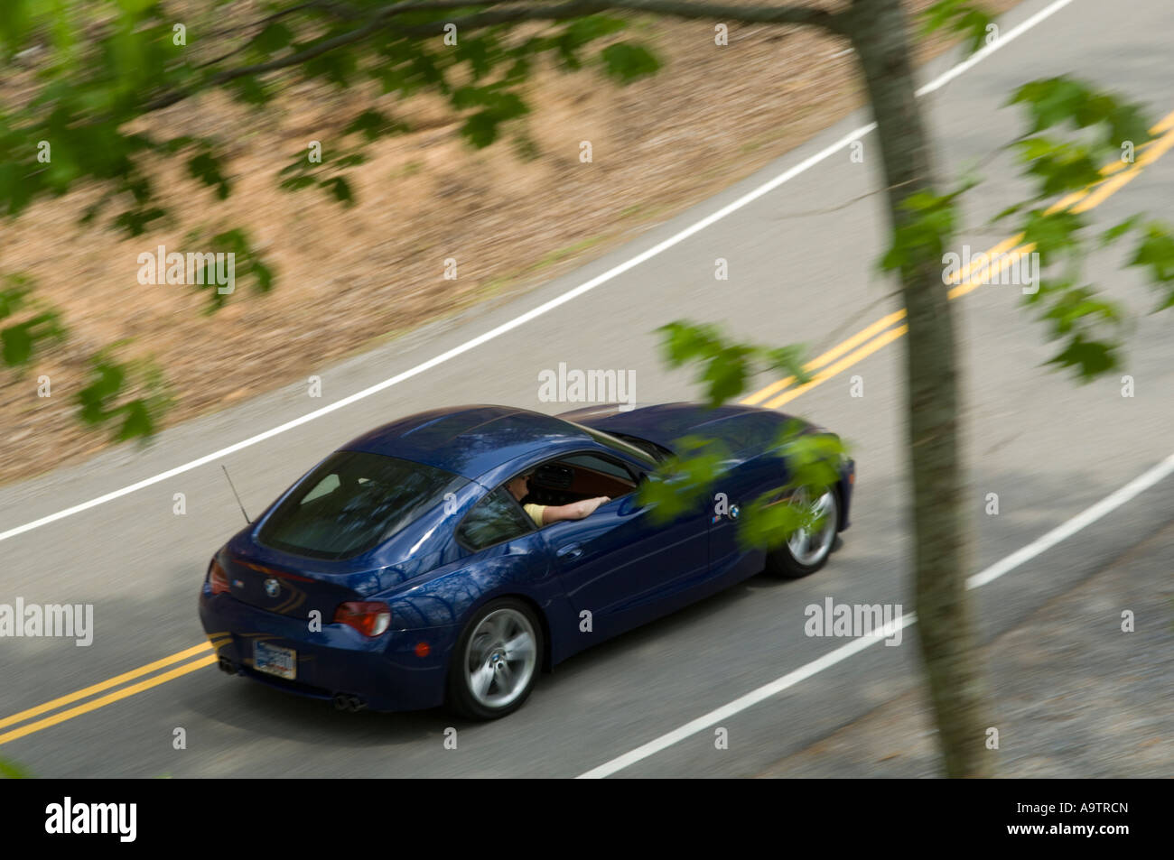 BMW Z4 M Coupé fahren auf der Landstraße Stockfoto