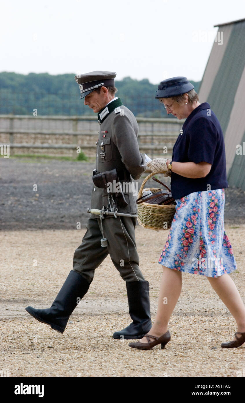 deutscher Offizier im 2. Weltkrieg bei Glen Miller Festival uk England Stockfoto