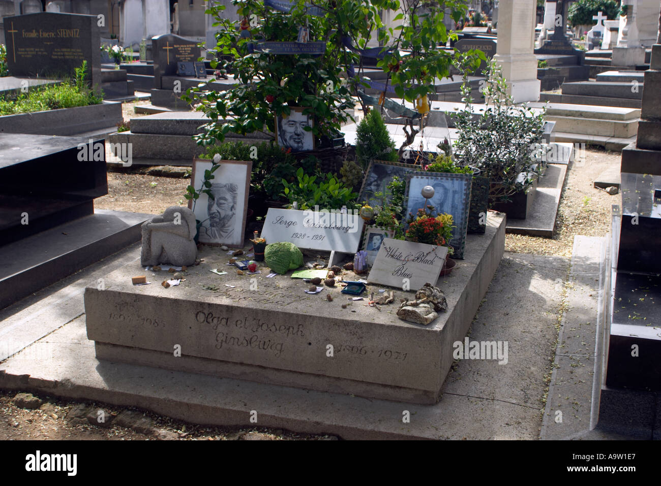 Grab des französischen Sängers Serge Gainsbourg Montparnasse Friedhof Paris Frankreich Stockfoto