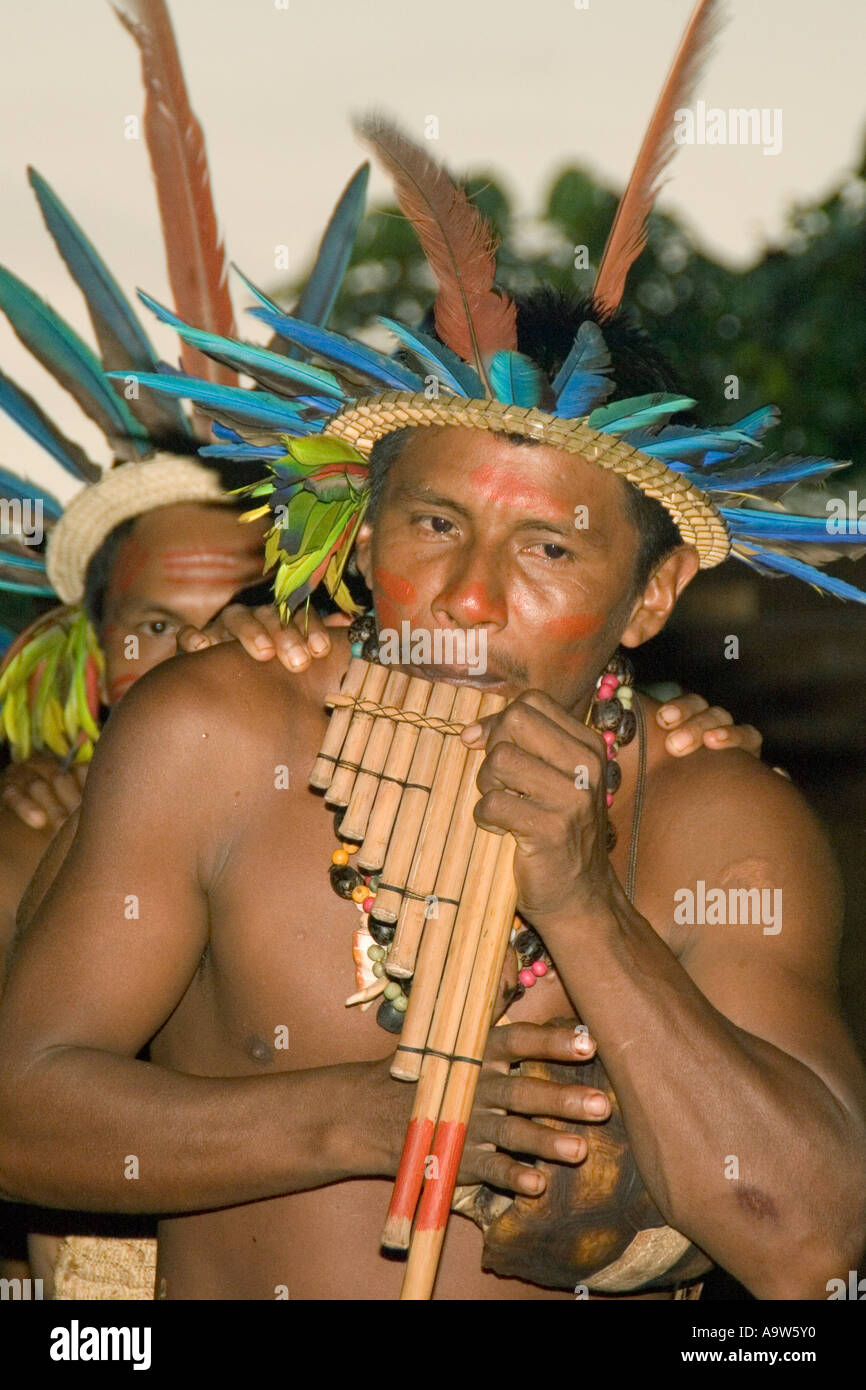Tribu nativa del amazonas -Fotos und -Bildmaterial in hoher Auflösung